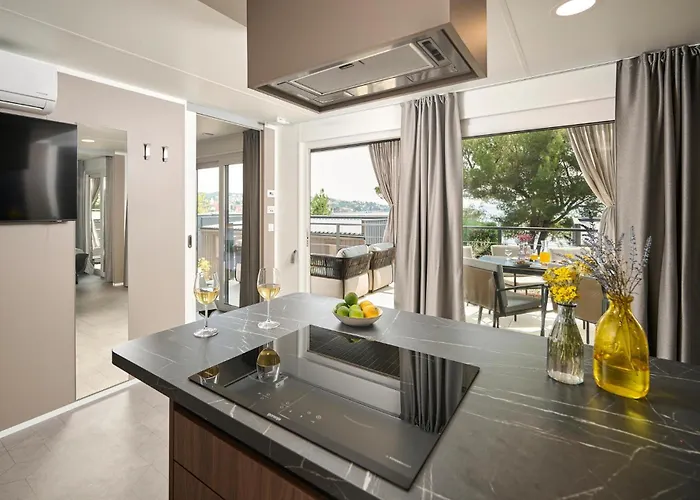 Σπίτι διακοπών 2 Bedroom Amazing In Njivice