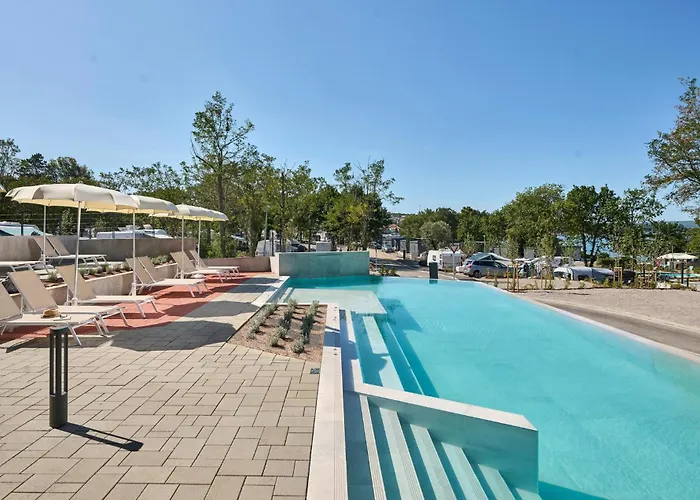 2 Bedroom Amazing In Σπίτι διακοπών *
