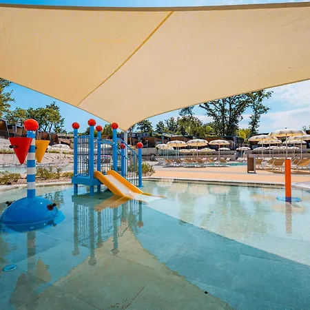 Awesome Home In Njivice With Wifi Vakantiehuis