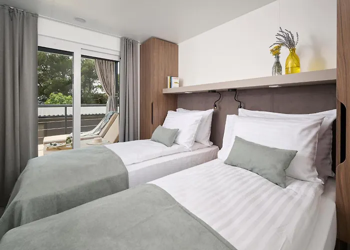 2 Bedroom Amazing In Feriehus *
